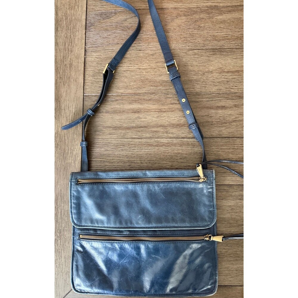 HOBO INTERNATIONAL “Vista” Indigo Crossbody - Picture 4 of 16